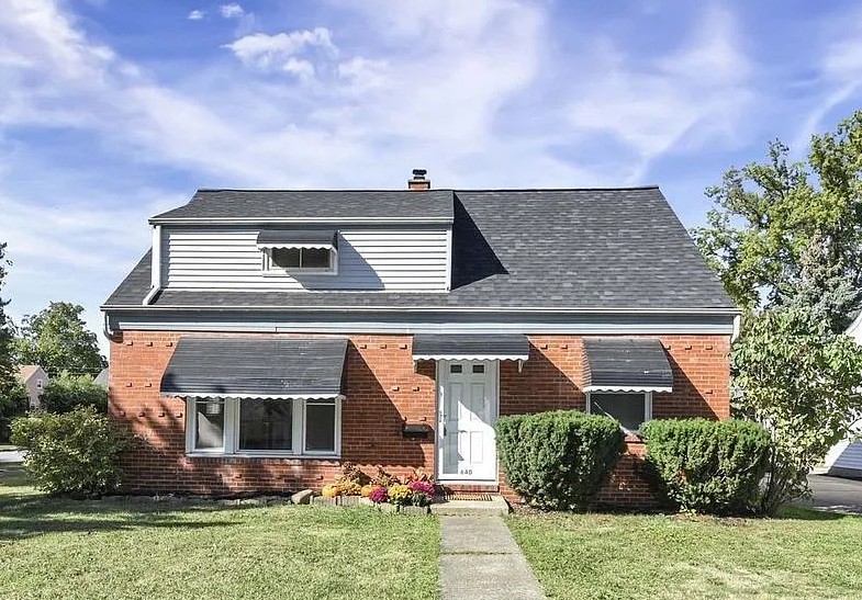 640 E 261st St, Euclid OH 44132
