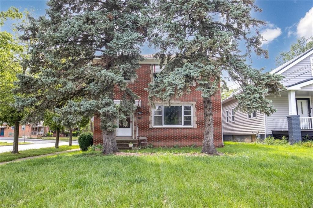 426 E 200th St - DN
